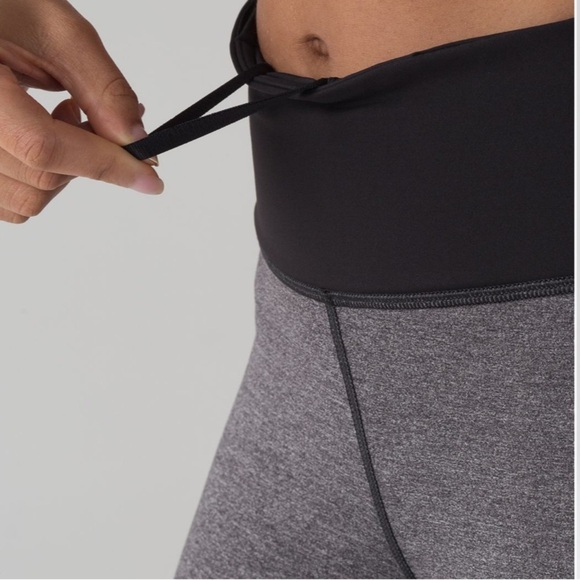 Lululemon Smooth Stride Crop Leggings Heathered Black - Picture 15 of 16